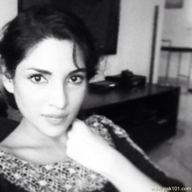 Zhalay Sarhadi -Pakistani Female Actress And Model Celebrity