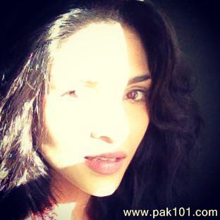 Zhalay Sarhadi -Pakistani Female Actress And Model Celebrity