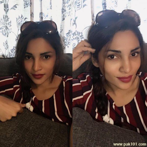 Zhalay Sarhadi -Pakistani Female Actress And Model Celebrity