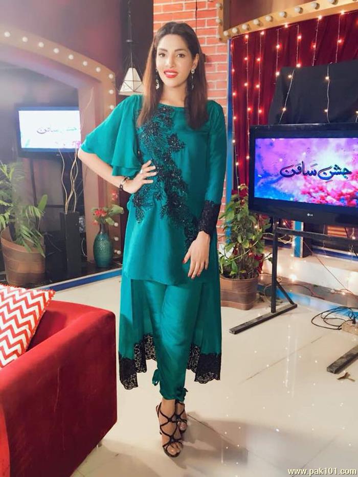 Zhalay Sarhadi -Pakistani Female Actress And Model Celebrity