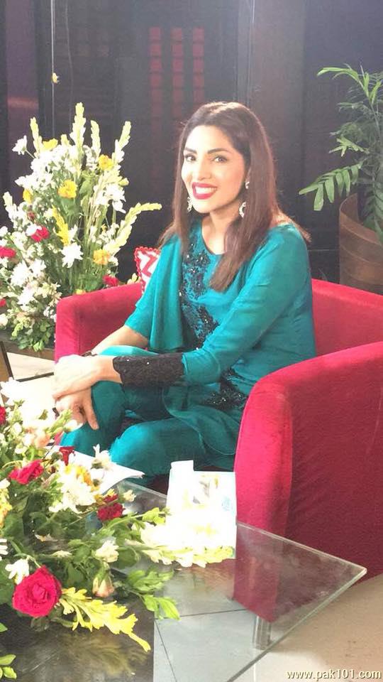 Zhalay Sarhadi -Pakistani Female Actress And Model Celebrity