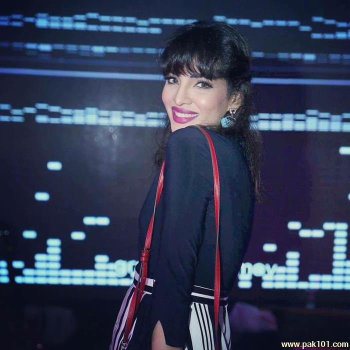 Zhalay Sarhadi -Pakistani Female Actress And Model Celebrity