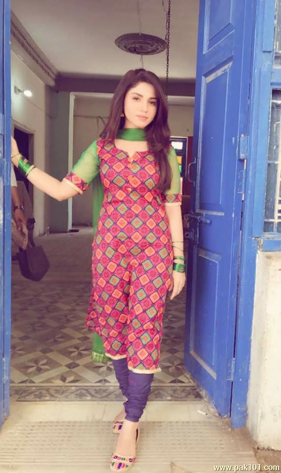 Aamna Malik -Pakistani Television Actress Celebrity