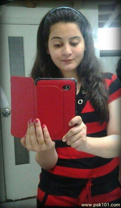 Aiman Khan -Pakistani Female Television Drama Actress Celebrity