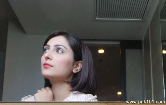 Ayeza Khan (Aiza)- Pakistani Female Television Actress Celebrity