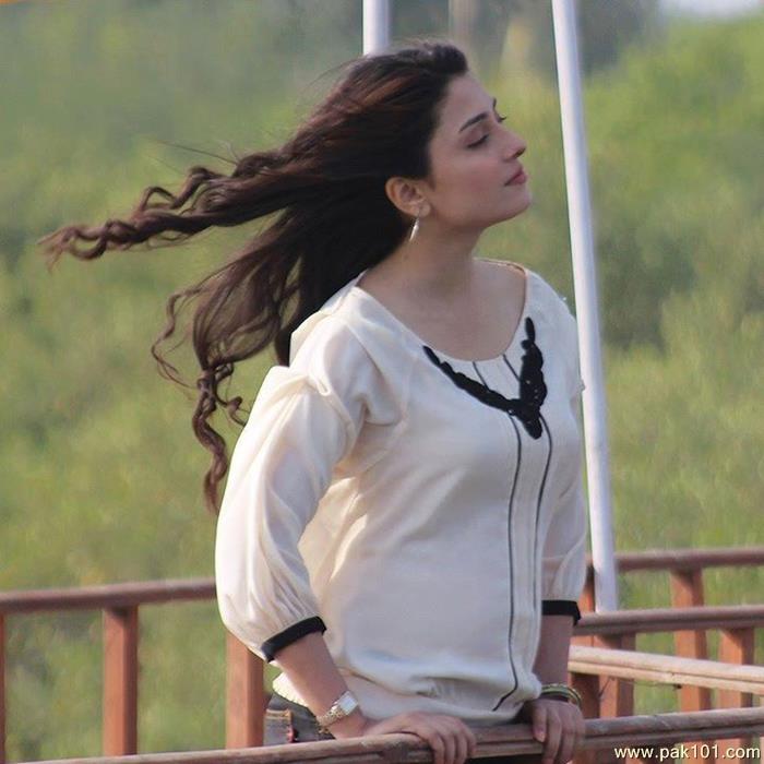 Ayeza Khan (Aiza)- Pakistani Female Television Actress Celebrity