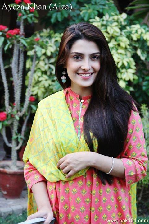 Ayeza Khan (Aiza)- Pakistani Female Television Actress Celebrity