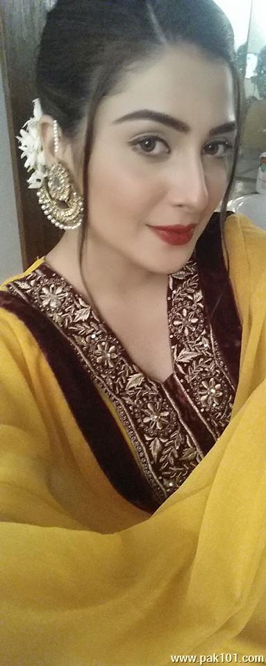 Ayeza Khan (Aiza)- Pakistani Female Television Actress Celebrity