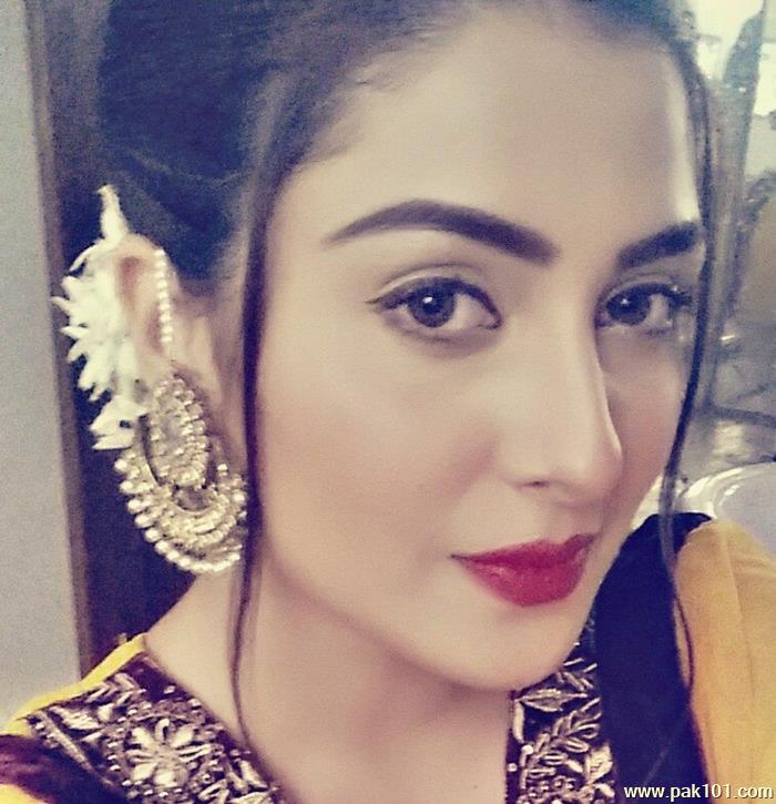 Ayeza Khan (Aiza)- Pakistani Female Television Actress Celebrity