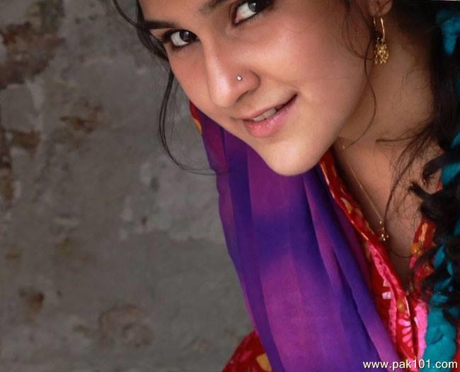 Anoushay Abbasi -Pakistani Television Actress Celebrity