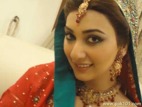 Ayesha Khan 