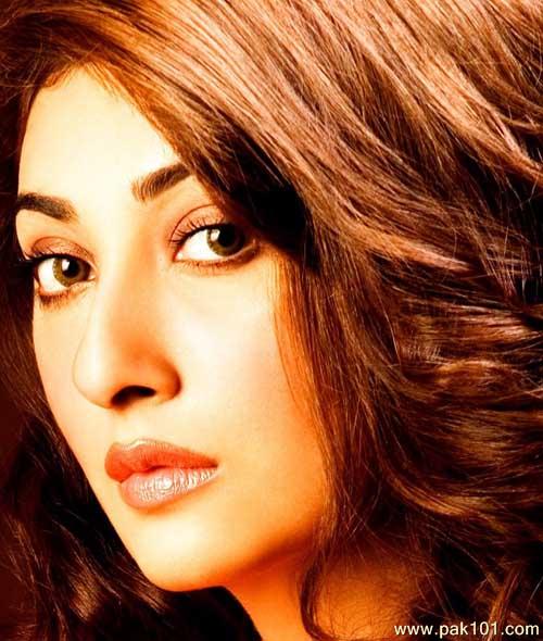 Ayesha Khan 