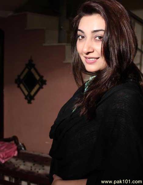 Ayesha Khan 