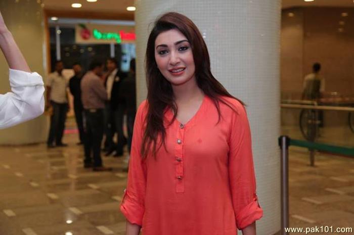 Ayesha Khan- Pakistani Female Television Actress Celebrity