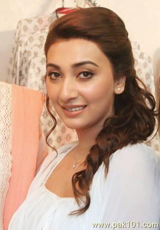 Ayesha Khan- Pakistani Female Television Actress Celebrity