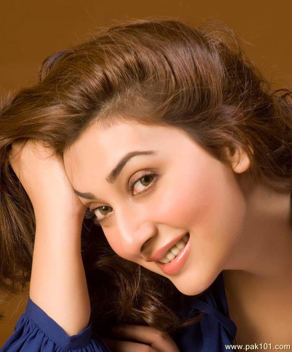 Ayesha Khan- Pakistani Female Television Actress Celebrity