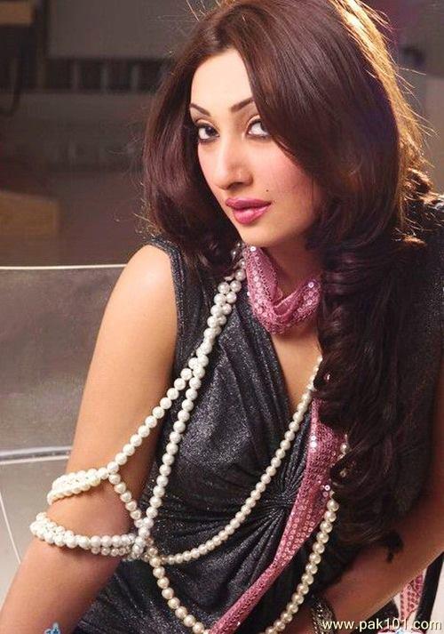 Ayesha Khan- Pakistani Female Television Actress Celebrity