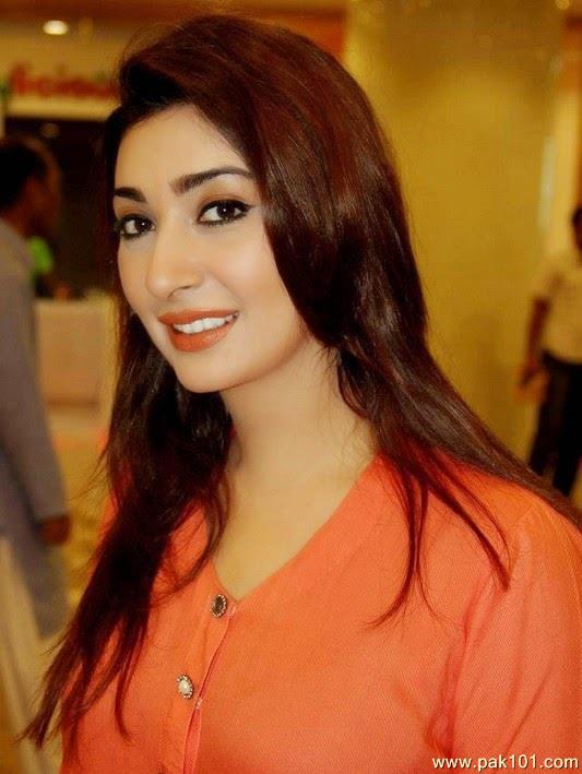 Ayesha Khan- Pakistani Female Television Actress Celebrity