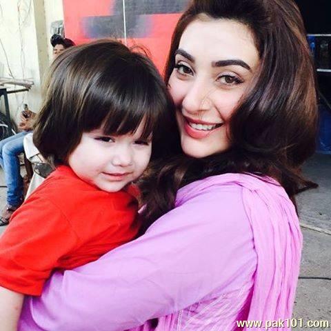 Ayesha Khan- Pakistani Female Television Actress Celebrity