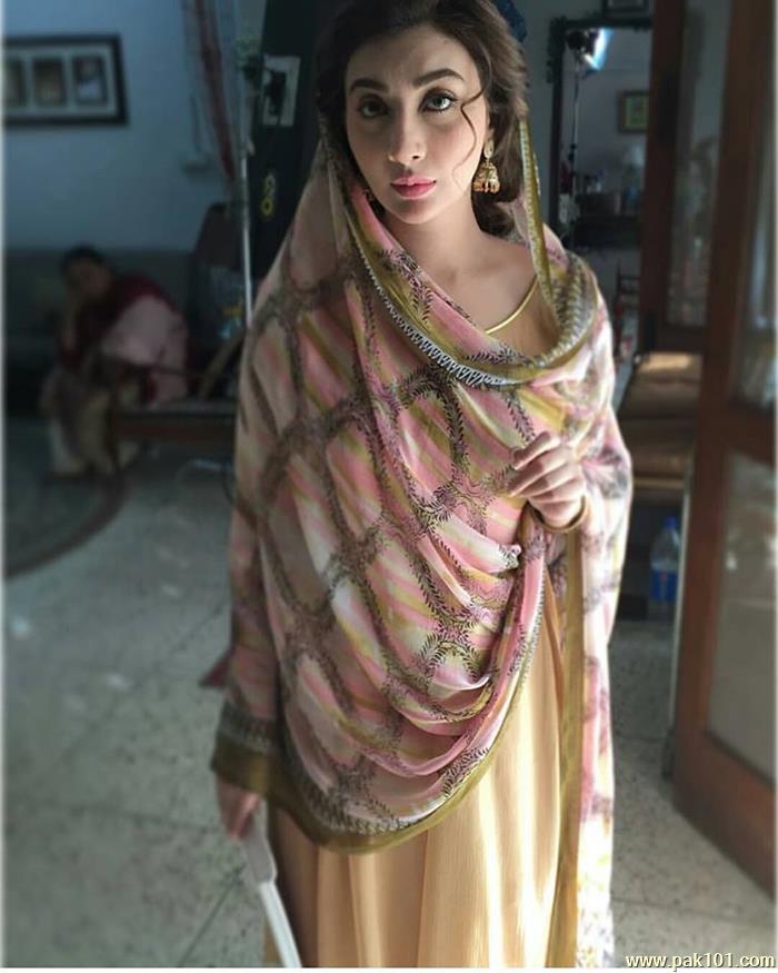Ayesha Khan- Pakistani Female Television Actress Celebrity