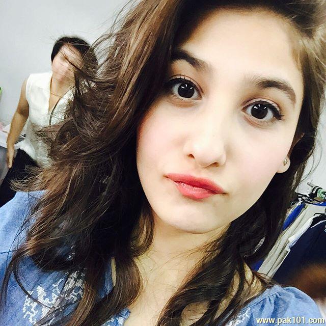 Hina Altaf -Pakistani Female VJ And Television Actress Celebrity