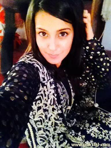 Iqra Aziz -Pakistani Female Television Actress Celebrity