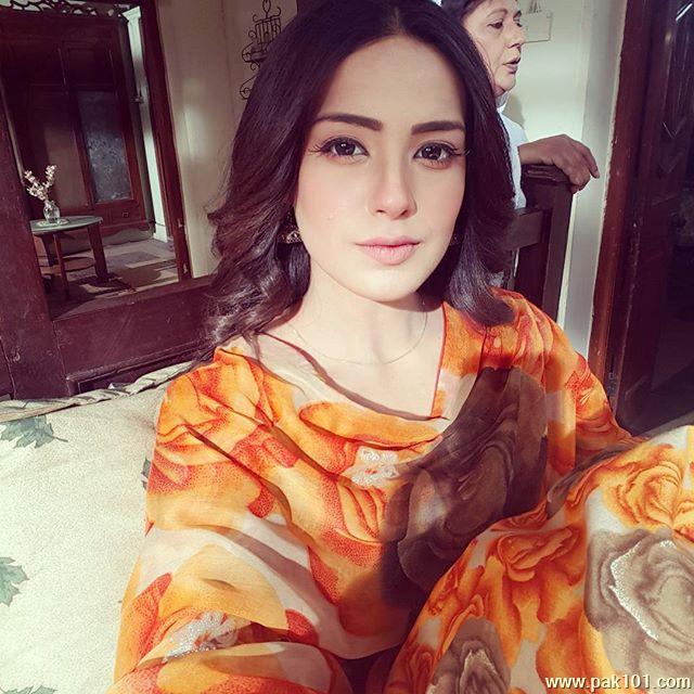 Iqra Aziz -Pakistani Female Television Actress Celebrity