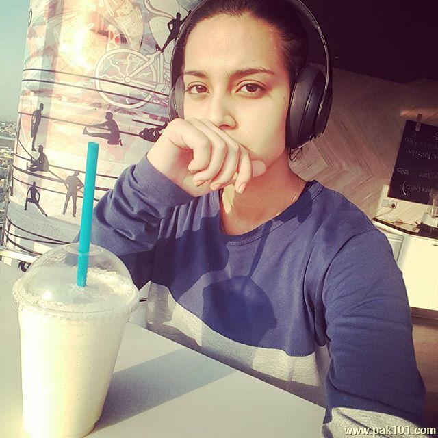 Iqra Aziz -Pakistani Female Television Actress Celebrity