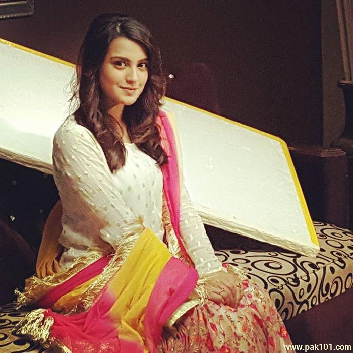 Iqra Aziz -Pakistani Female Television Actress Celebrity