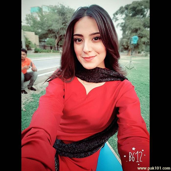 Iqra Aziz -Pakistani Female Television Actress Celebrity