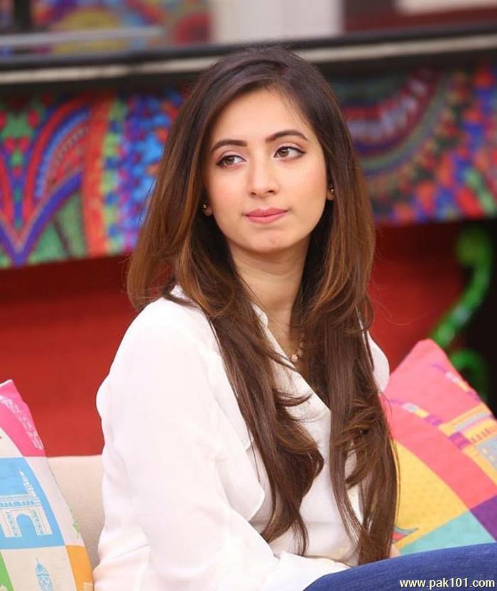 Komal Aziz Khan -Pakistani Television Actress And Fashion Model Celebrity