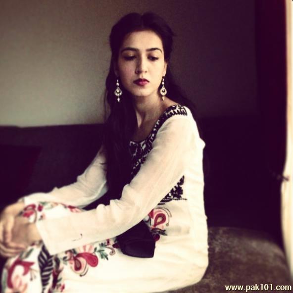 Mansha Pasha -Pakistani Female Television Actress Celebrity