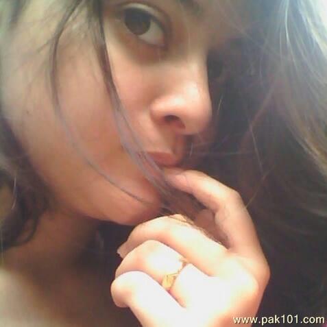 Minal Khan -Pakistani Television Female Actress Celebrity