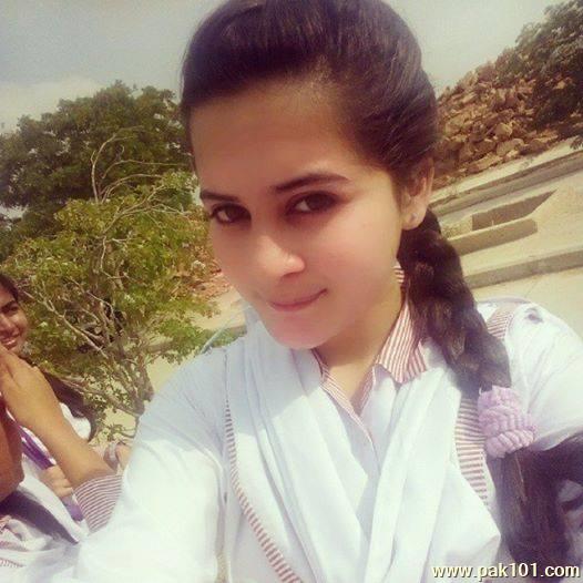 Minal Khan -Pakistani Television Female Actress Celebrity