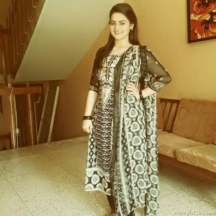 Minal Khan -Pakistani Television Female Actress Celebrity