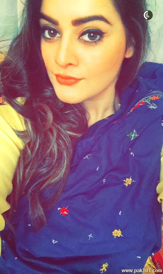 Minal Khan -Pakistani Television Female Actress Celebrity