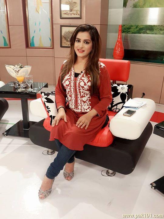 Nazia Malik- Pakistani Television Actress And Host Celebrity