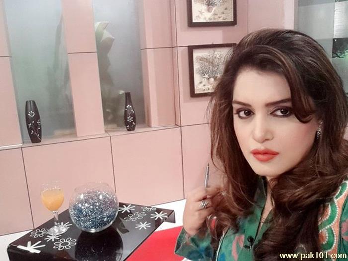 Nazia Malik- Pakistani Television Actress And Host Celebrity