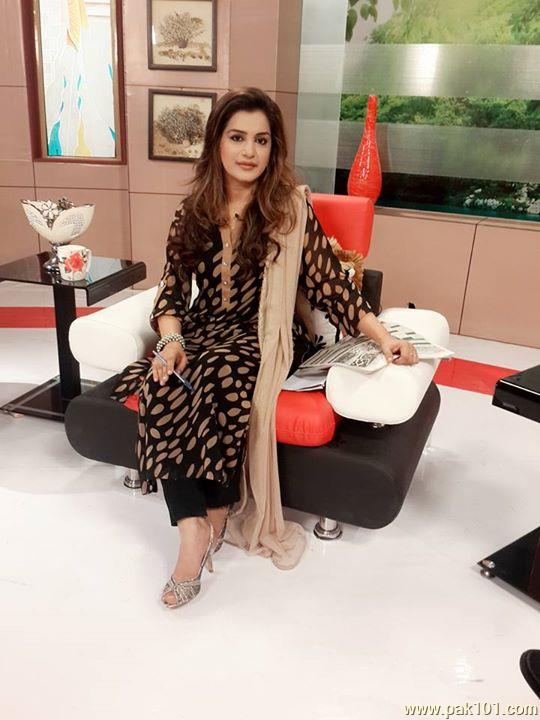 Nazia Malik- Pakistani Television Actress And Host Celebrity
