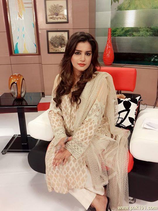 Nazia Malik- Pakistani Television Actress And Host Celebrity