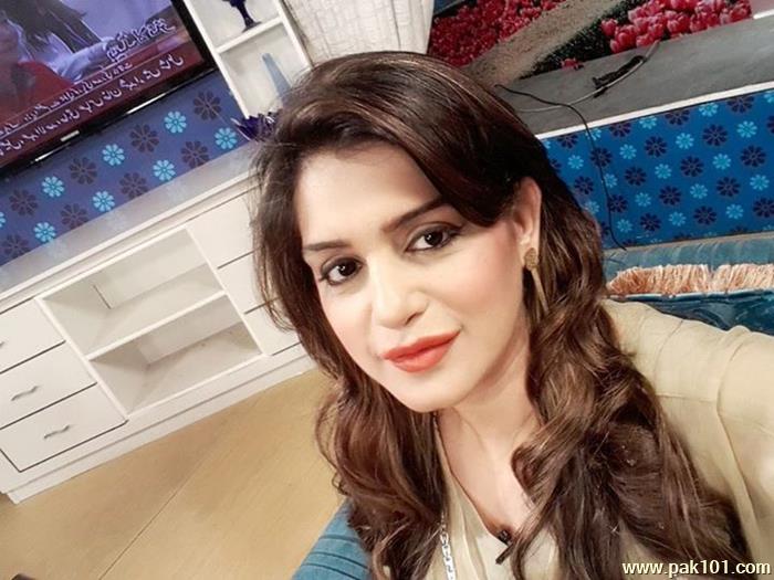Nazia Malik- Pakistani Television Actress And Host Celebrity