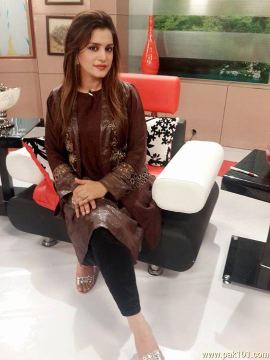 Nazia Malik- Pakistani Television Actress And Host Celebrity
