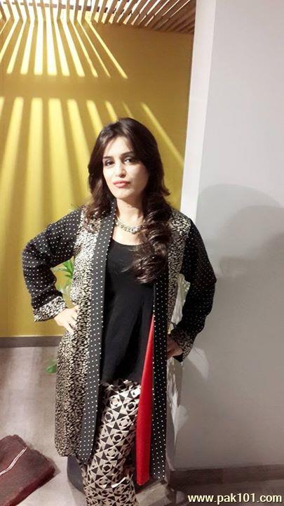 Nazia Malik- Pakistani Television Actress And Host Celebrity