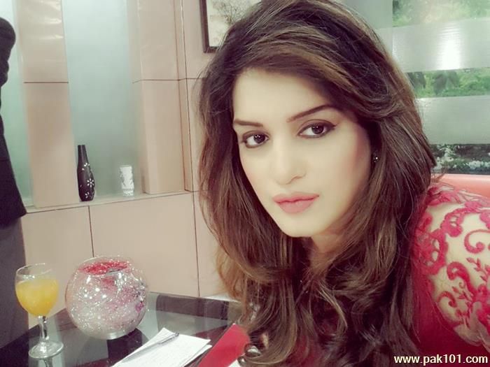 Nazia Malik- Pakistani Television Actress And Host Celebrity