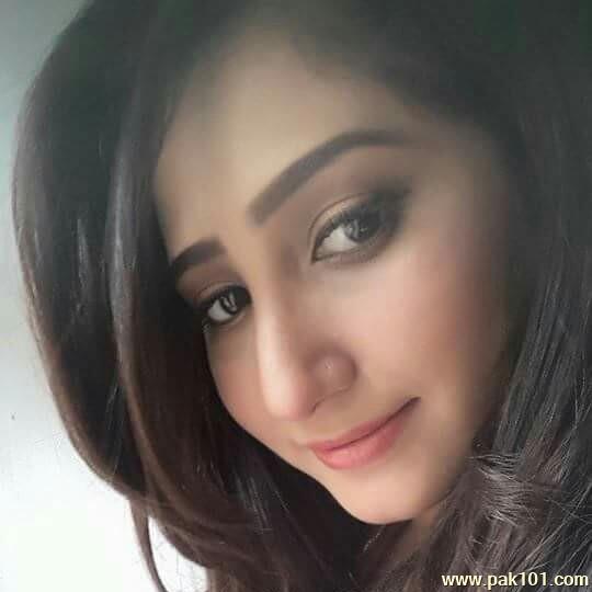 Pari Hashmi -Pakistani Television Drama Actress Celebrity