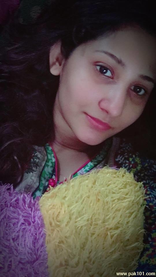 Pari Hashmi -Pakistani Television Drama Actress Celebrity