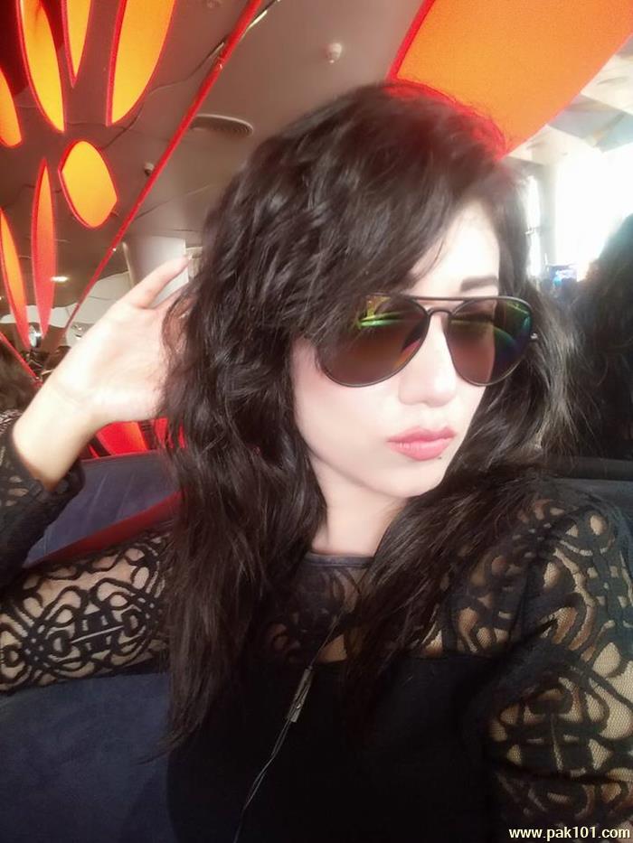 Riz Kamali -Pakistani Television Actress And Host Celebrity