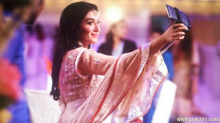 Riz Kamali -Pakistani Television Actress And Host Celebrity