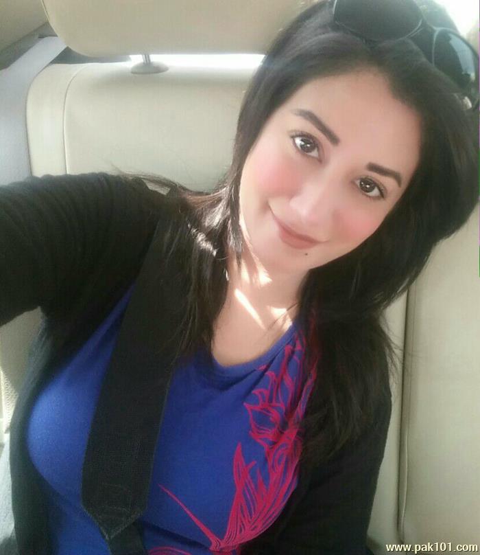 Riz Kamali -Pakistani Television Actress And Host Celebrity