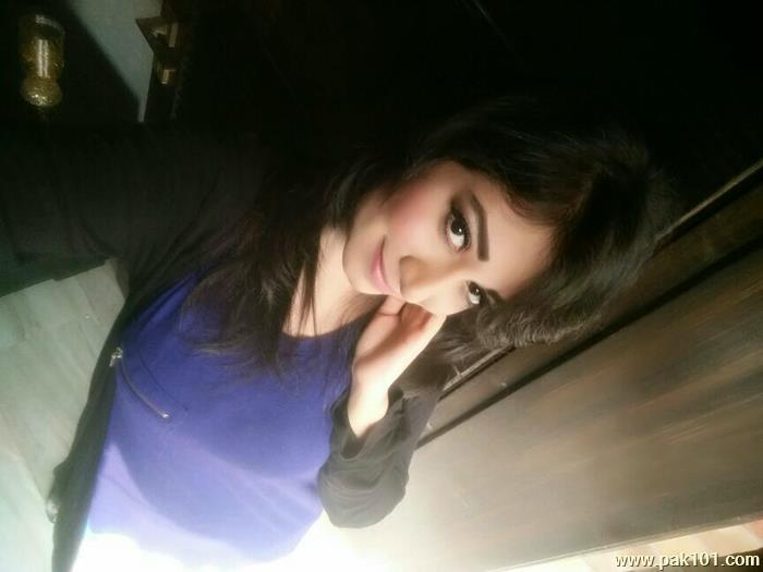 Riz Kamali -Pakistani Television Actress And Host Celebrity